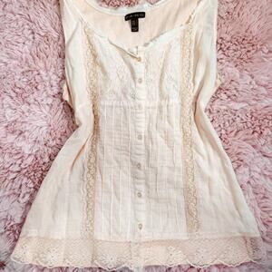 Baby pink fang lace tank top